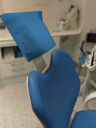 Pokrowce na zagłówki Medicom 25x25cm granatowe 500szt. Medicom® SafeBasics™ zagłówki, celuloza+PE 2